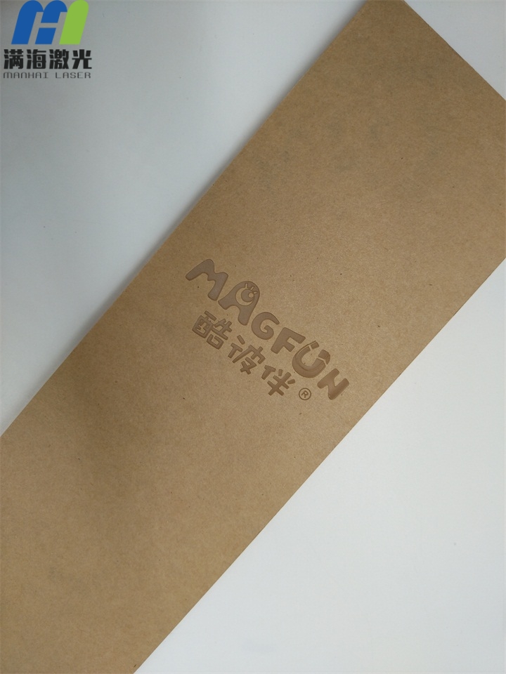 酷彼伴亞克力展示牌激光（guāng）雕刻