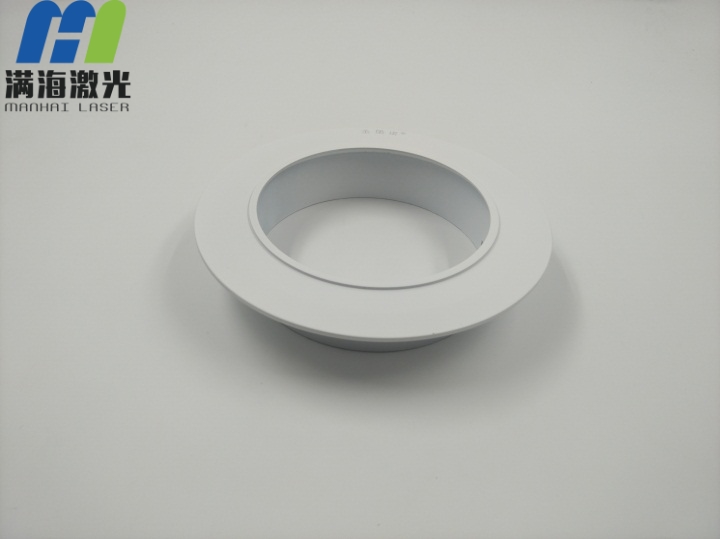 聖堡諾燈飾五（wǔ）金製品底座激光鐳射（shè）冷灰效果