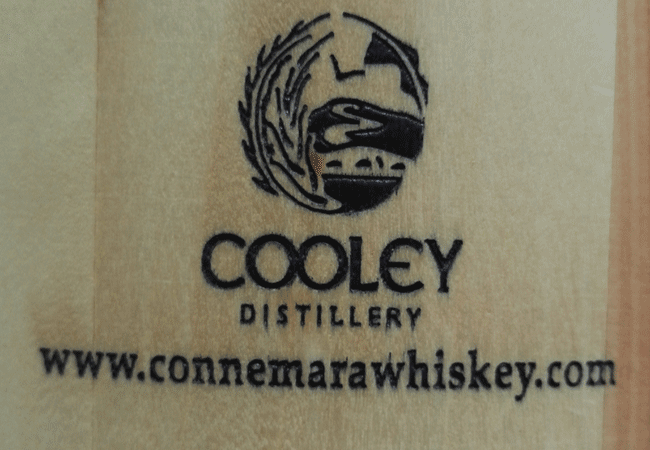 木製酒盒激光雕刻（kè）加工