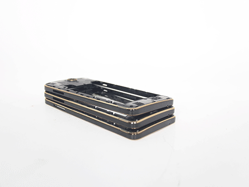 黑色手机（jī）壳旋（xuán）转（zhuǎn）打标