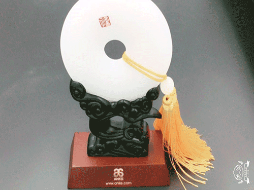 平安（ān）扣（kòu）擺件底座激光雕刻