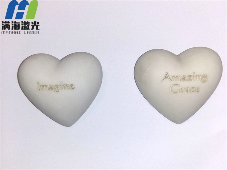 塑膠製品激（jī）光鐳雕母親節圖案