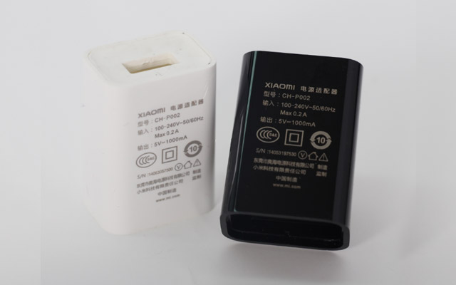 小米（mǐ）充電器麵殼激光打標